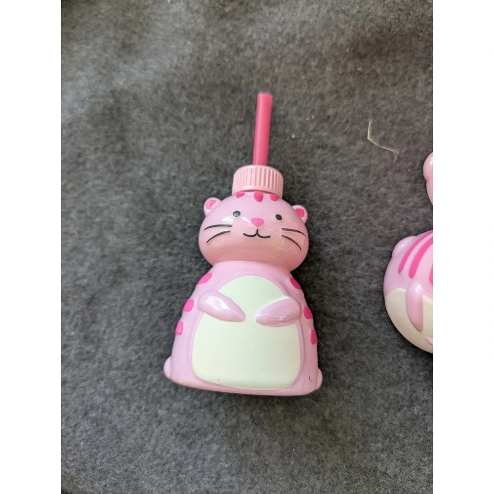 Does not apply pink cats
